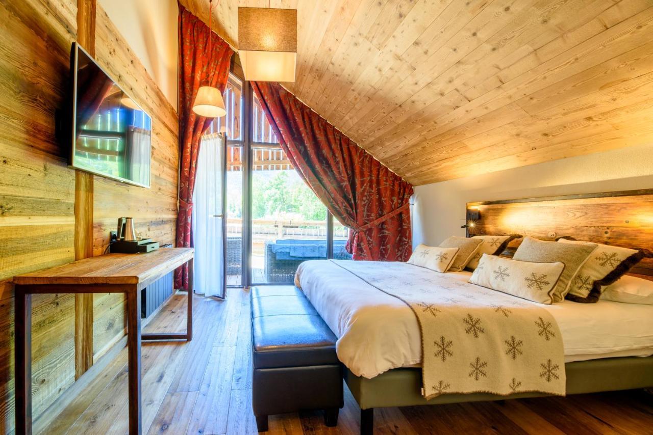 Neste De Jade Hotel