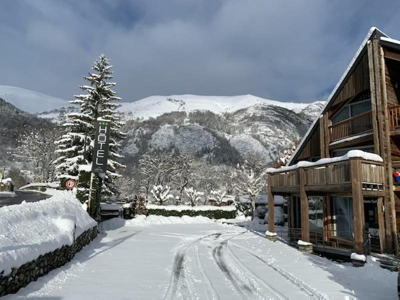 Neste De Jade Hotel