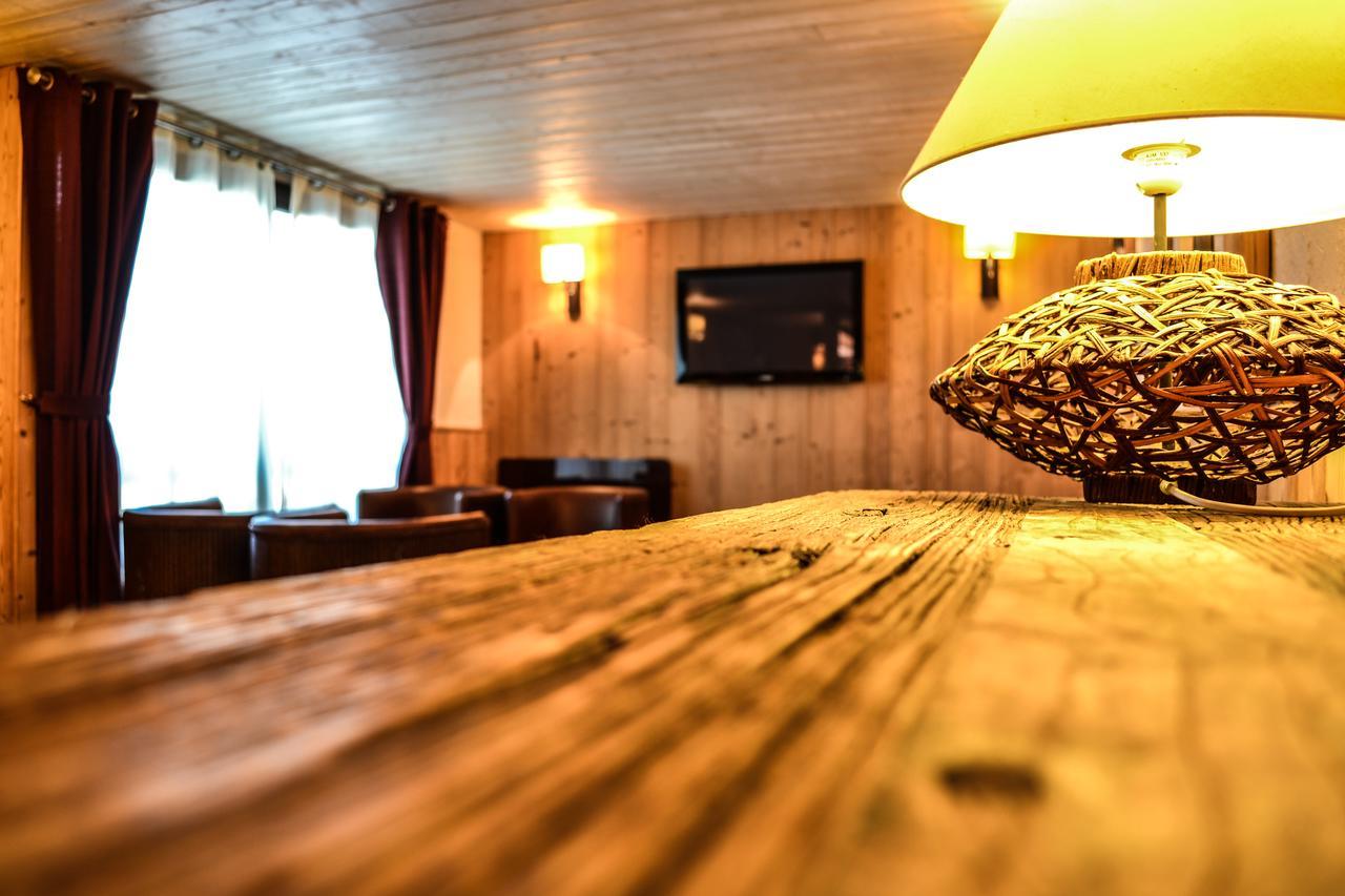 Neste De Jade Hotel